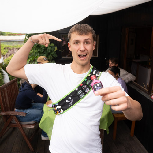Kleiner Feigling Flaschengürtel mit 12 x 0,02 L